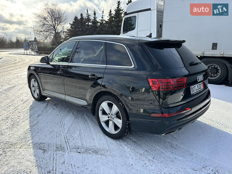 Позашляховик / Кросовер Audi Q7 2018 в Лубнах