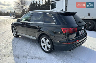 Внедорожник / Кроссовер Audi Q7 2018 в 