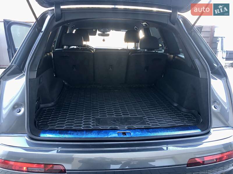 Позашляховик / Кросовер Audi Q7 2021 в Кропивницькому