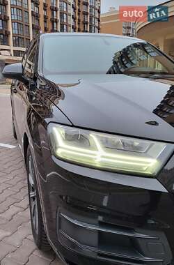 Позашляховик / Кросовер Audi Q7 2016 в Софіївській Борщагівці