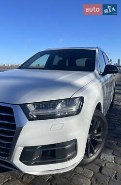 Позашляховик / Кросовер Audi Q7 2017 в Києві