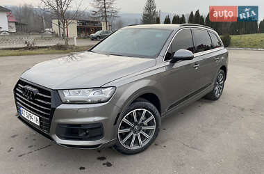 Позашляховик / Кросовер Audi Q7 2016 в Косові