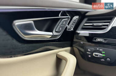 Позашляховик / Кросовер Audi Q7 2018 в 