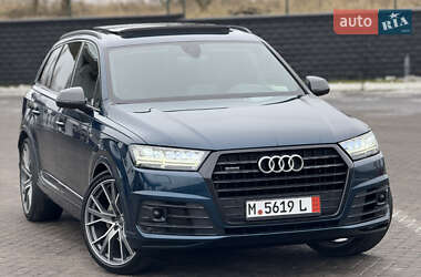 Позашляховик / Кросовер Audi Q7 2019 в Рівному