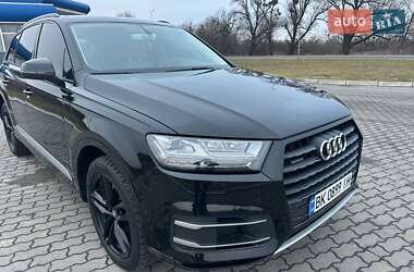 Позашляховик / Кросовер Audi Q7 2015 в Дубні