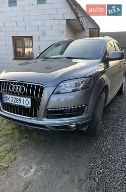 Позашляховик / Кросовер Audi Q7 2014 в 