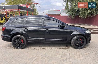 Позашляховик / Кросовер Audi Q7 2009 в 