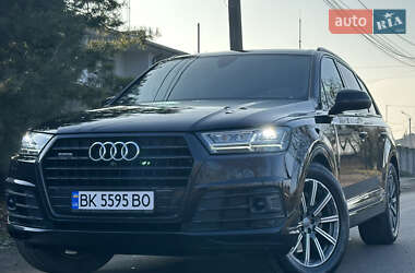 Позашляховик / Кросовер Audi Q7 2015 в Рівному