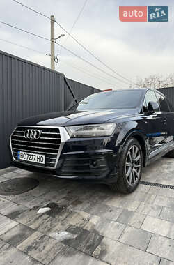 Внедорожник / Кроссовер Audi Q7 2017 в 