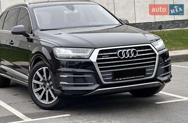 Внедорожник / Кроссовер Audi Q7 2015 в 