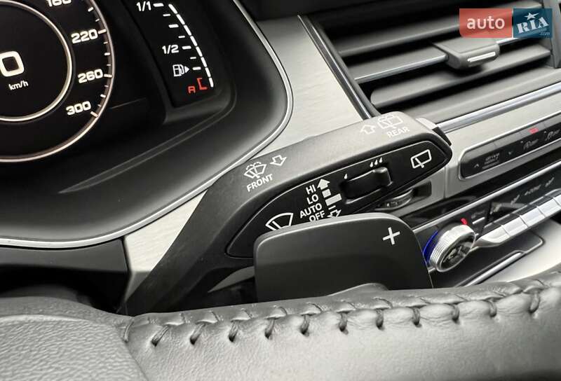 Внедорожник / Кроссовер Audi Q7 2015 в Киеве