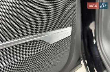 Внедорожник / Кроссовер Audi Q7 2015 в 