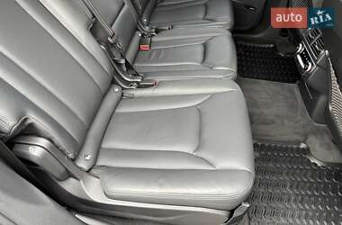 Внедорожник / Кроссовер Audi Q7 2015 в 