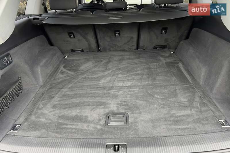 Внедорожник / Кроссовер Audi Q7 2015 в Киеве