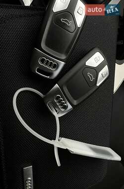Внедорожник / Кроссовер Audi Q7 2015 в 