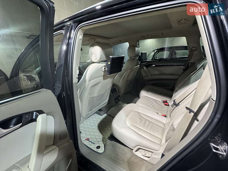 Внедорожник / Кроссовер Audi Q7 2014 в Киеве