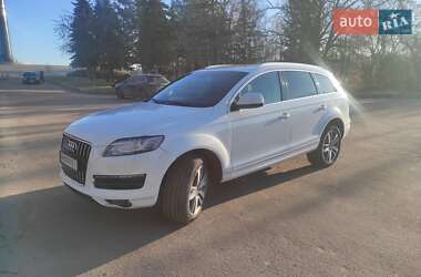 Позашляховик / Кросовер Audi Q7 2015 в 