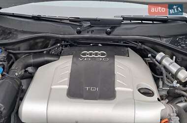 Позашляховик / Кросовер Audi Q7 2010 в 