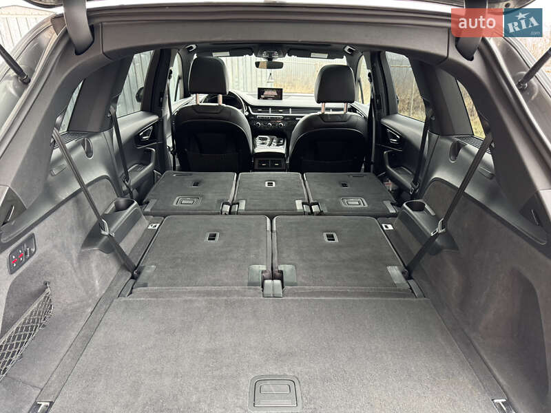 Позашляховик / Кросовер Audi Q7 2016 в Полтаві