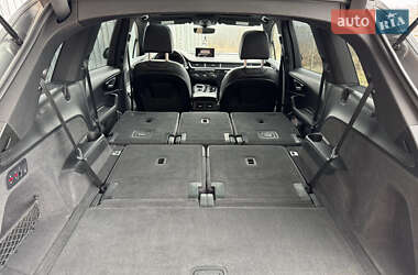 Внедорожник / Кроссовер Audi Q7 2016 в 