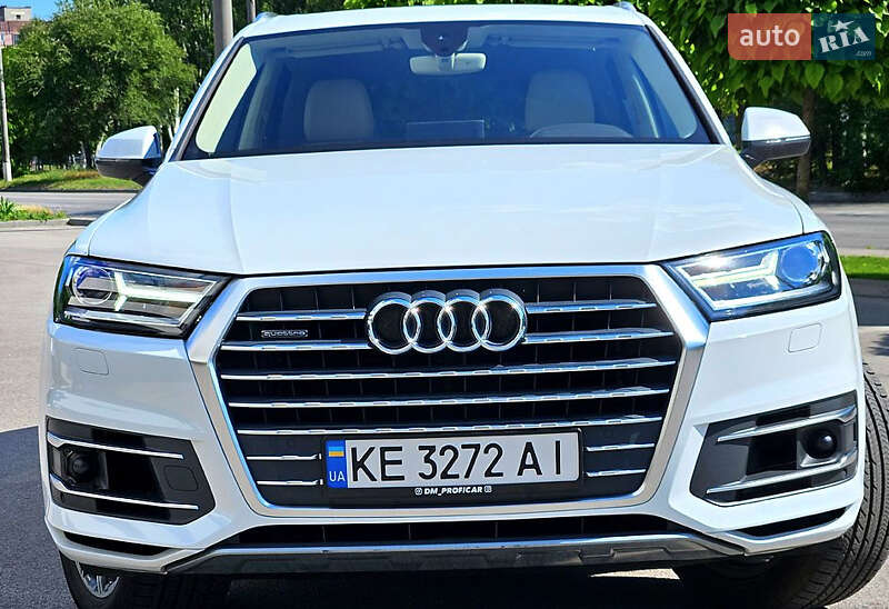 Позашляховик / Кросовер Audi Q7 2016 в Львові