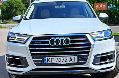 Позашляховик / Кросовер Audi Q7 2016 в Львові