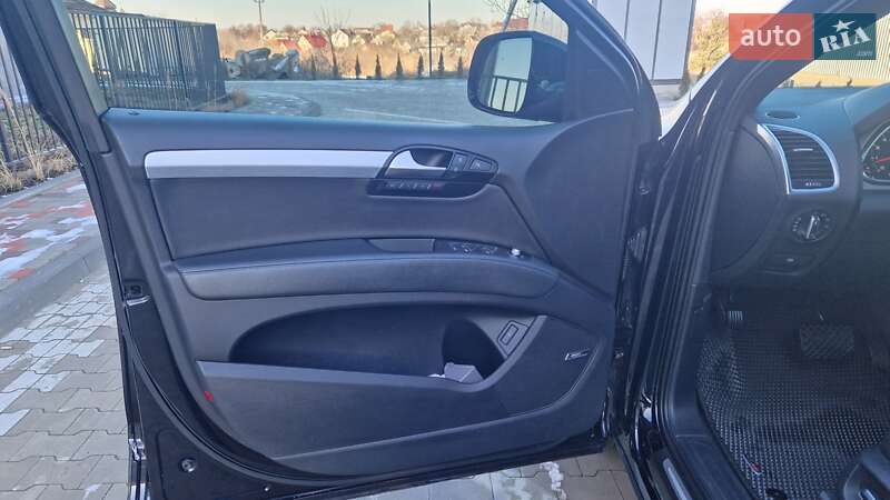 Внедорожник / Кроссовер Audi Q7 2015 в Луцке