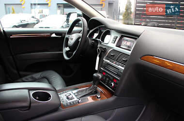 Внедорожник / Кроссовер Audi Q7 2013 в 