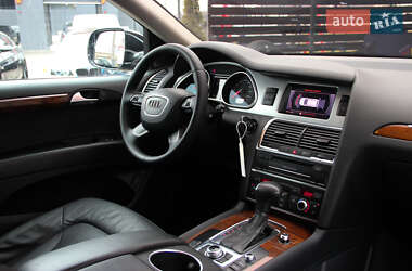 Внедорожник / Кроссовер Audi Q7 2013 в 