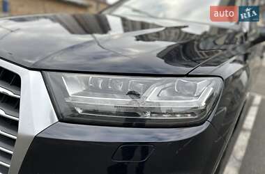 Позашляховик / Кросовер Audi Q7 2016 в Києві