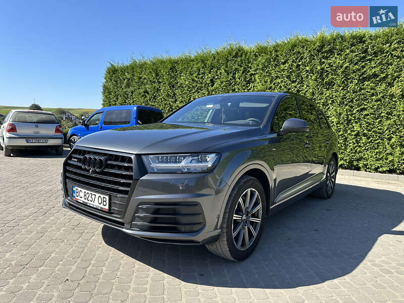 Позашляховик / Кросовер Audi Q7 2015 в Львові