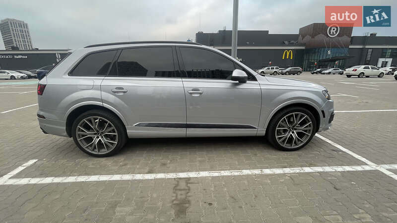 Позашляховик / Кросовер Audi Q7 2019 в Києві