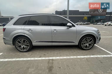 Позашляховик / Кросовер Audi Q7 2019 в Києві