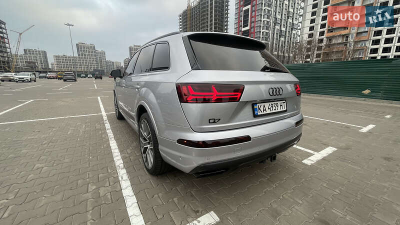 Позашляховик / Кросовер Audi Q7 2019 в Києві