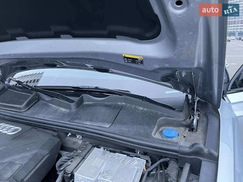 Позашляховик / Кросовер Audi Q7 2019 в Києві