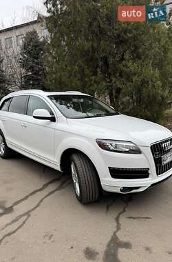 Позашляховик / Кросовер Audi Q7 2010 в 