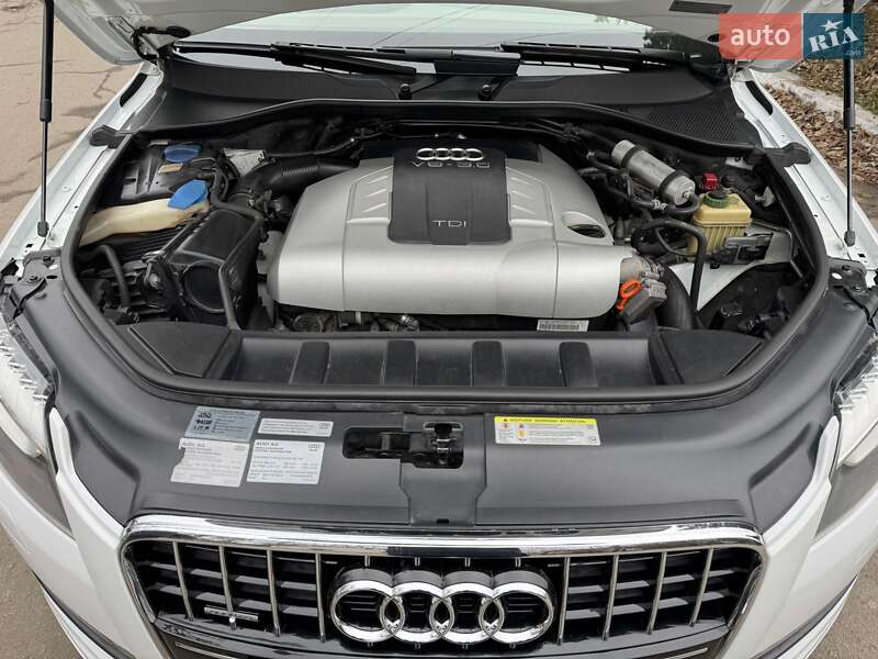 Внедорожник / Кроссовер Audi Q7 2010 в Запорожье