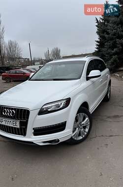Позашляховик / Кросовер Audi Q7 2010 в 
