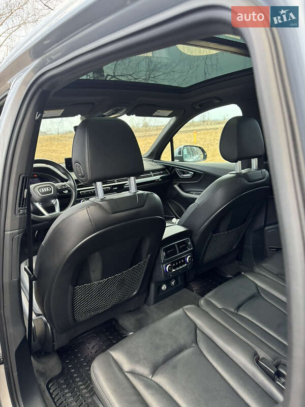 Позашляховик / Кросовер Audi Q7 2018 в Переяславі
