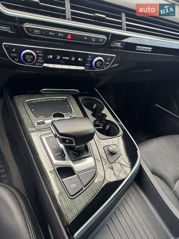 Позашляховик / Кросовер Audi Q7 2018 в Переяславі