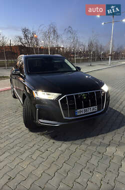 Внедорожник / Кроссовер Audi Q7 2022 в Измаиле