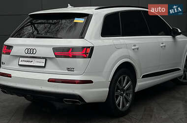 Внедорожник / Кроссовер Audi Q7 2018 в 
