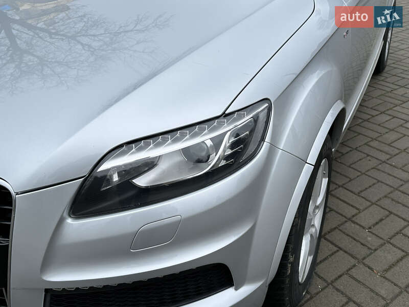 Позашляховик / Кросовер Audi Q7 2012 в Прилуках