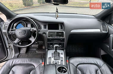 Внедорожник / Кроссовер Audi Q7 2012 в 