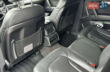 Внедорожник / Кроссовер Audi Q7 2012 в 