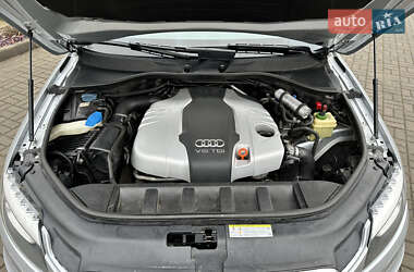 Внедорожник / Кроссовер Audi Q7 2012 в 