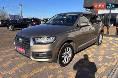 Внедорожник / Кроссовер Audi Q7 2017 в 
