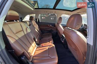 Внедорожник / Кроссовер Audi Q7 2017 в 