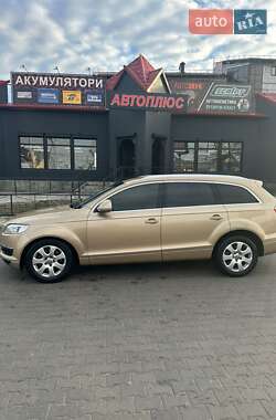 Позашляховик / Кросовер Audi Q7 2007 в 