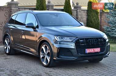 Позашляховик / Кросовер Audi Q7 2021 в Рівному